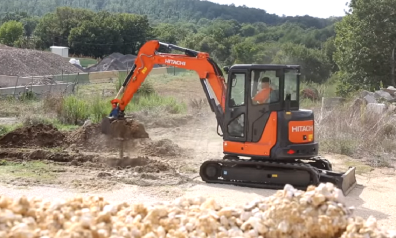 мини-экскаватор Hitachi